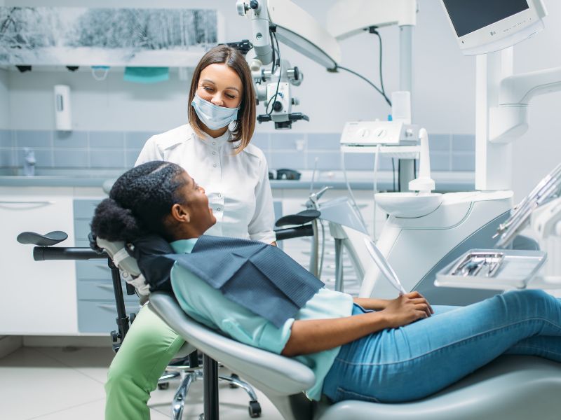 5 Kelebihan Pasang Gigi Palsu Permanen Di Klinik Gigi Jakarta Barat