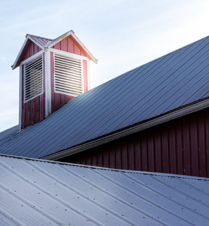 Mengenal Spandek Atap Laminasi untuk Bangunan